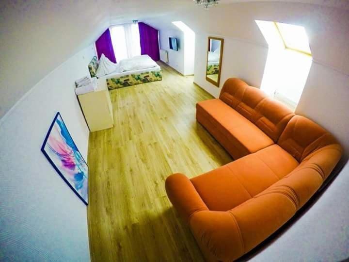 Hotel Casa Germana Lupeni  Exteriér fotografie