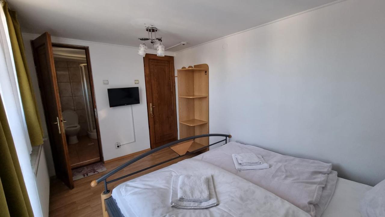 Hotel Casa Germana Lupeni  Exteriér fotografie
