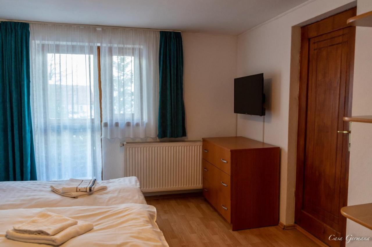 Hotel Casa Germana Lupeni  Exteriér fotografie